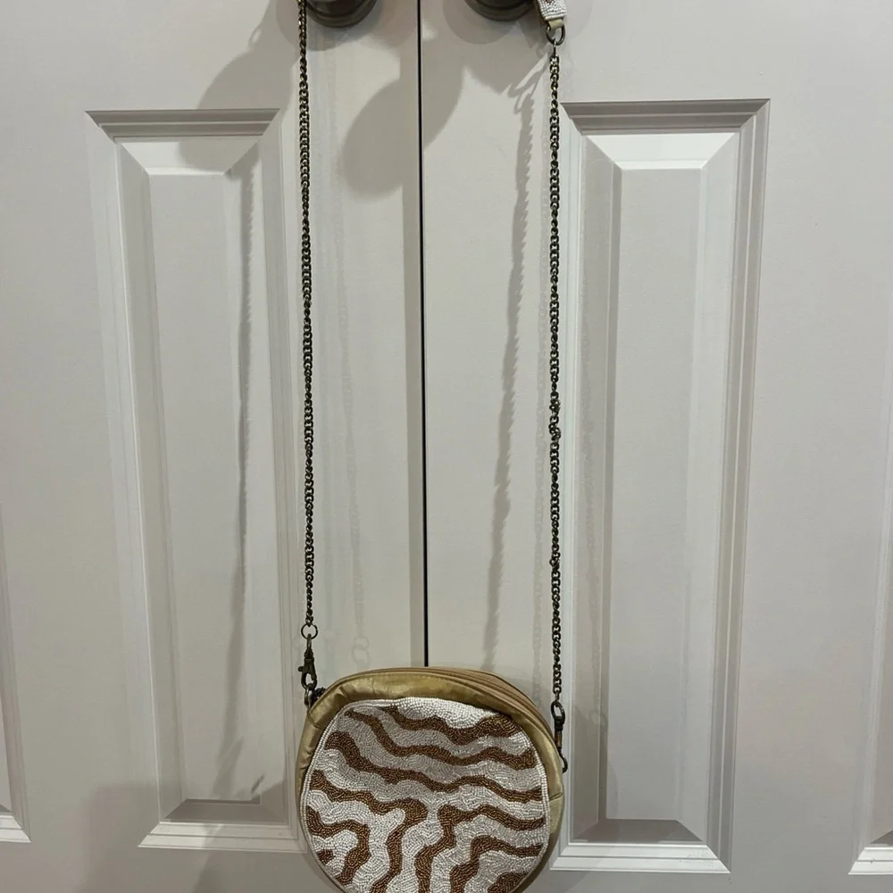 Gold and White Beaded Crossbody Bag with Chain Strap - Picture 8 of 8